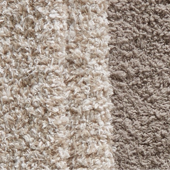 NWT BAREFOOT DREAMS 2 pack cozy chic Socks one size - Picture 2 of 6